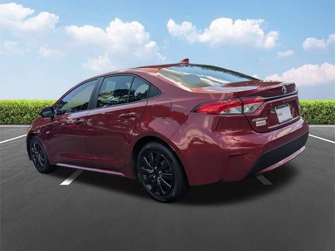 Used 2022 Toyota Corolla LE FWD image 7