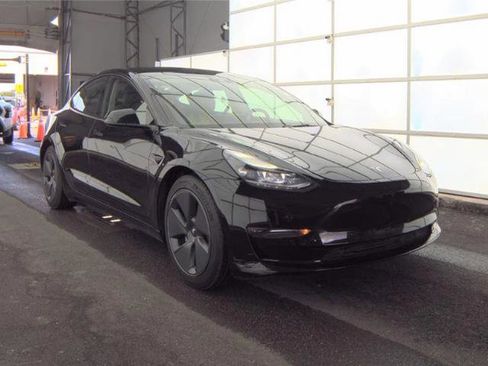 Used 2022 Tesla Model 3 Long Range AWD/4WD image 2