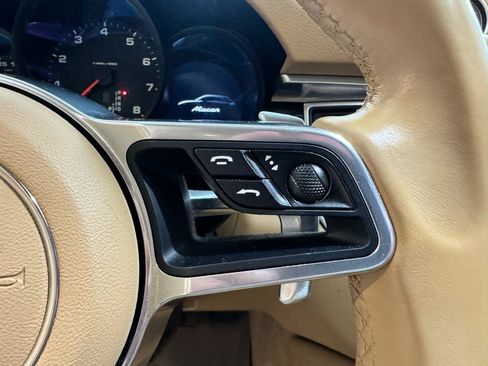 Used 2017 Porsche Macan AWD/4WD image 14