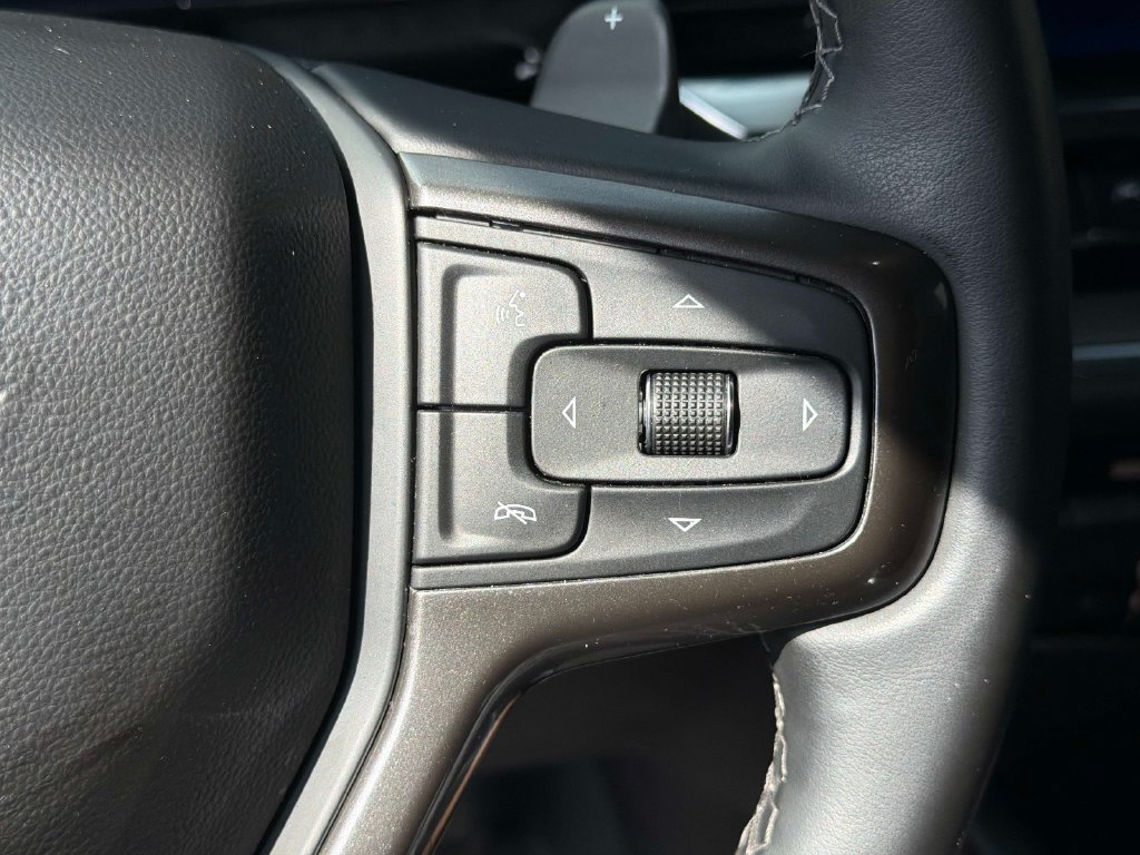 Used 2025 Chevrolet Silverado 1500 High Country w/ High Country Premium Package AWD/4WD image 28
