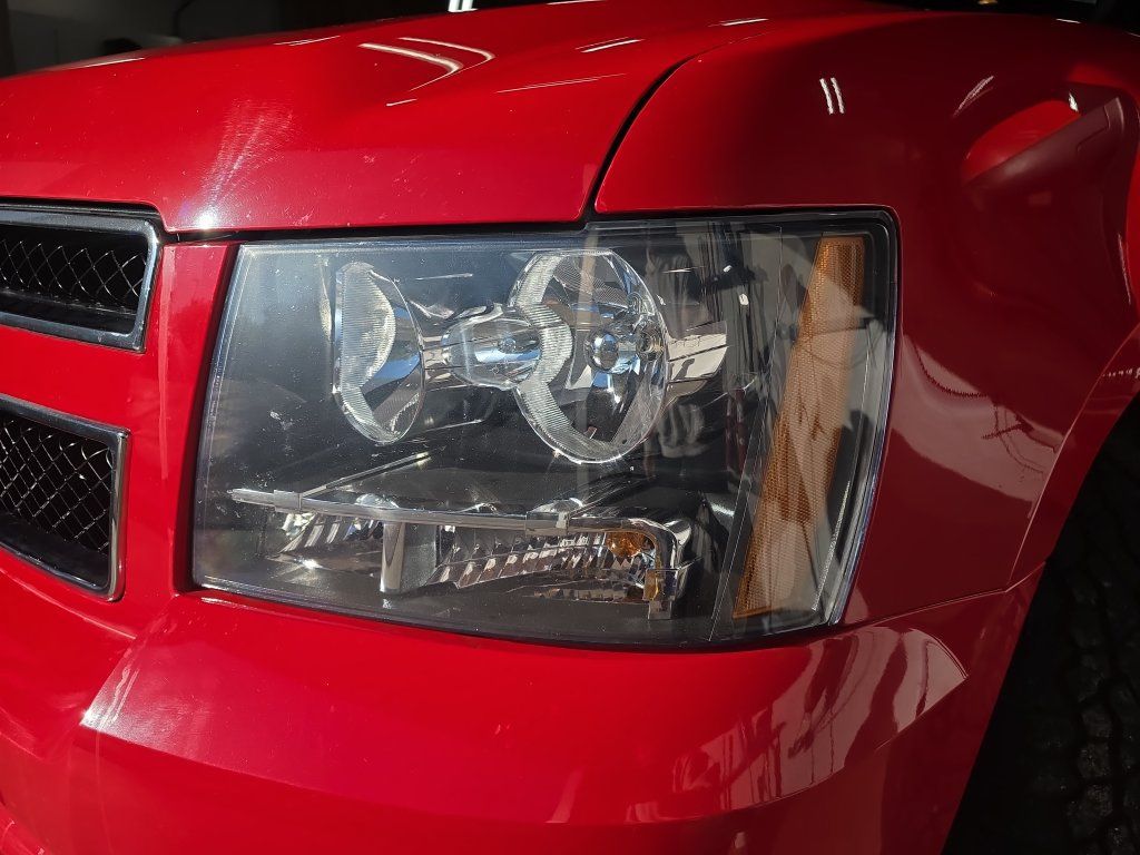 Used 2011 Chevrolet Avalanche LT AWD/4WD image 31