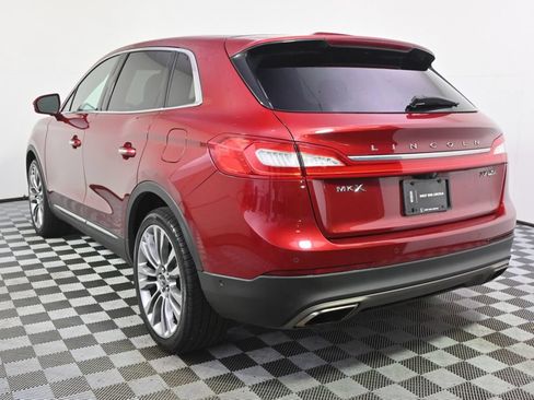 Used 2016 Lincoln MKX Reserve w/ Technology Package AWD/4WD image 4