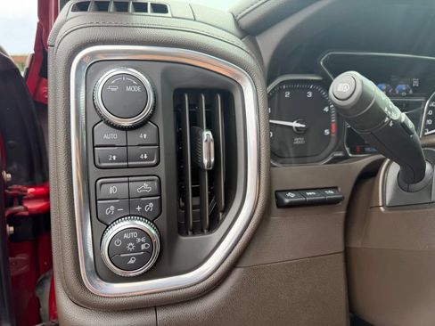 Used 2022 GMC Sierra 2500 Denali w/ Denali Ultimate Package AWD/4WD image 36