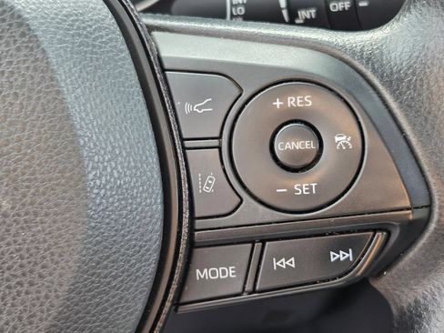 Used 2021 Toyota RAV4 XLE w/ Convenience Package AWD/4WD image 25