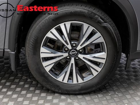 Used 2023 Nissan Rogue SV AWD/4WD image 28