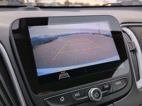 Used 2020 Chevrolet Malibu LS w/ Driver Confidence Package image 28