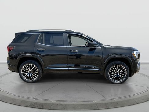 New 2026 GMC Terrain Denali w/ LPO, Black Badging Package AWD/4WD image 9