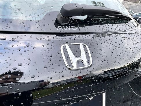 Used 2025 Honda HR-V LX image 29