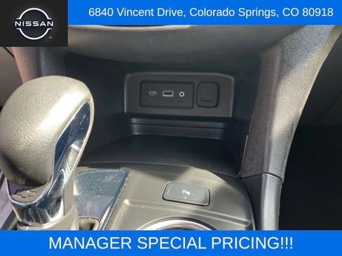 Used 2024 Chevrolet Equinox LT FWD image 26