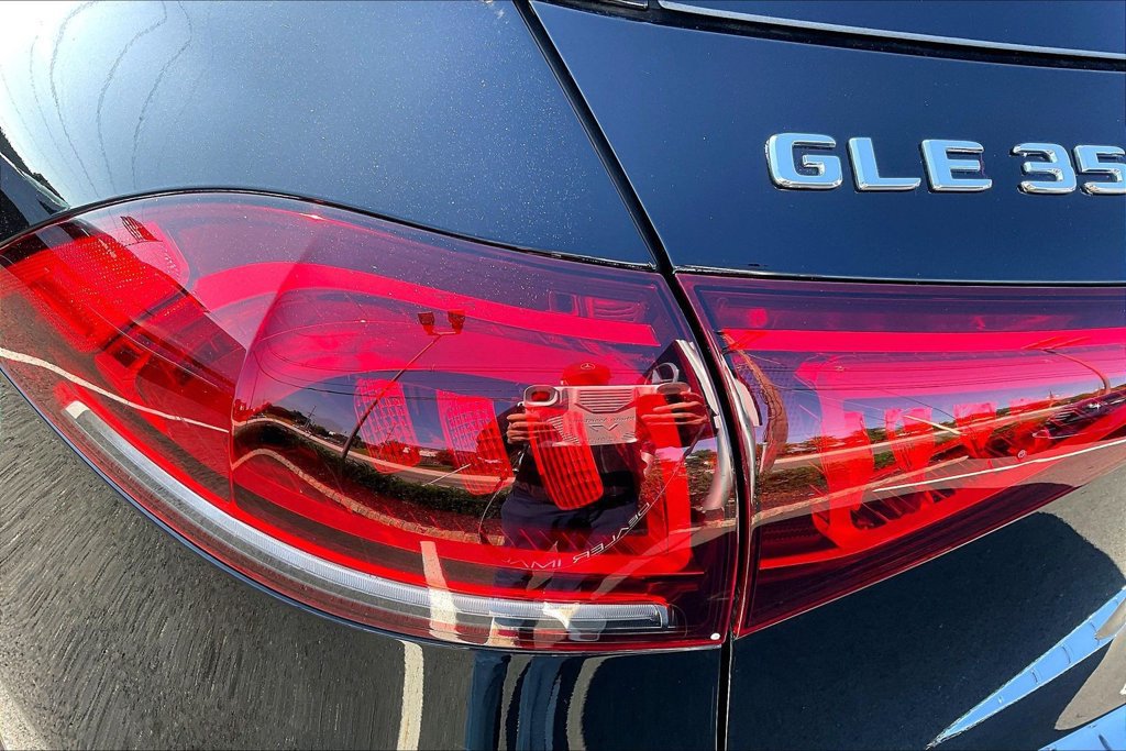 Certified 2023 Mercedes-Benz GLE 350 4MATIC image 24