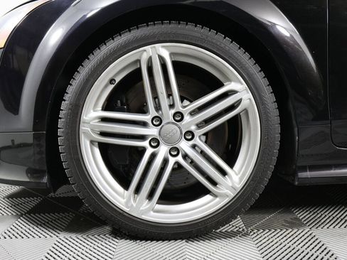Used 2013 Audi TT RS w/ Tech Pkg image 9