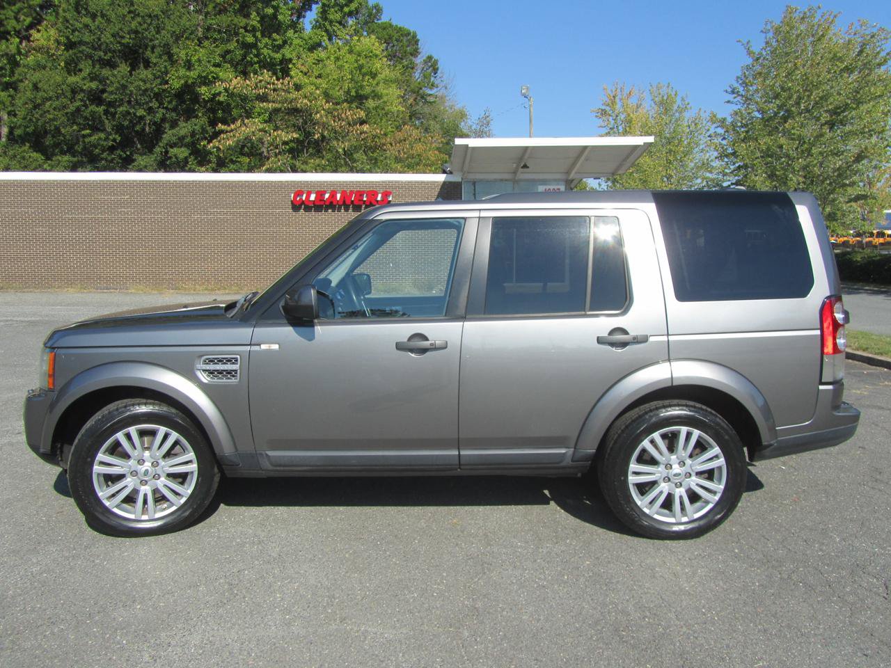 Used 2011 Land Rover LR4 HSE LUX AWD/4WD image 7