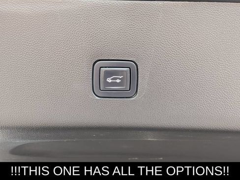 Used 2022 Chevrolet Traverse RS AWD/4WD image 26