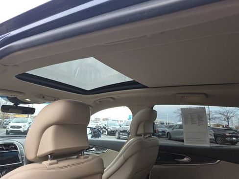 Used 2019 Lincoln Nautilus Reserve image 21