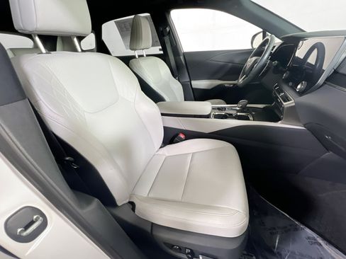 Used 2023 Lexus RX 350 Premium w/ Accessory Package AWD/4WD image 28