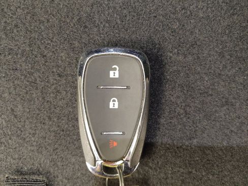 Used 2020 Chevrolet Equinox LS w/ LS Convenience Package image 32