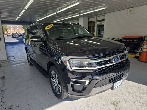 Used 2024 Ford Expedition Limited AWD/4WD image 7