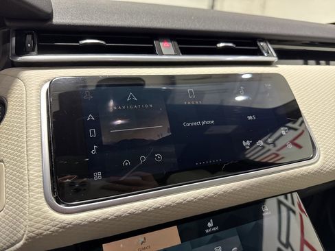 Used 2023 Land Rover Range Rover Velar R-Dynamic S image 16