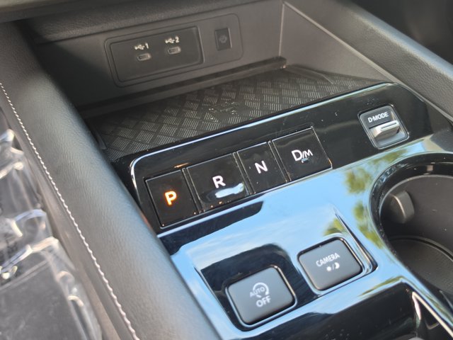 Used 2025 Nissan Murano SV FWD image 32