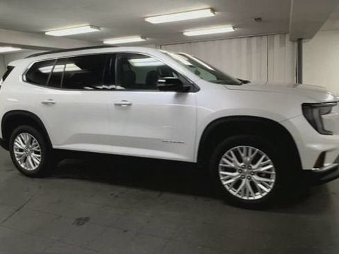 Used 2024 GMC Acadia Elevation AWD/4WD image 2