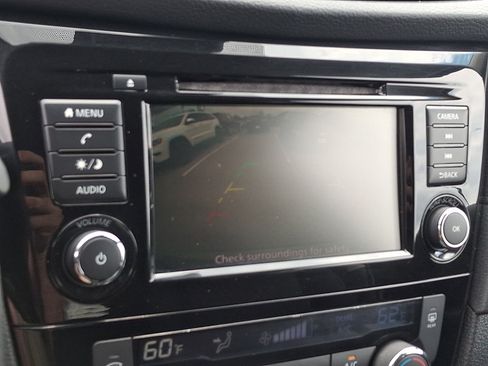 Used 2019 Nissan Rogue SV AWD/4WD image 17