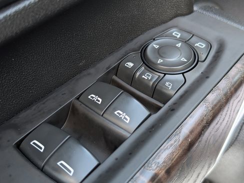 Used 2021 GMC Sierra 3500 Denali w/ Denali Ultimate Package image 37