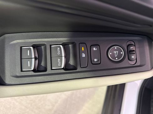 New 2025 Honda Accord SE image 24