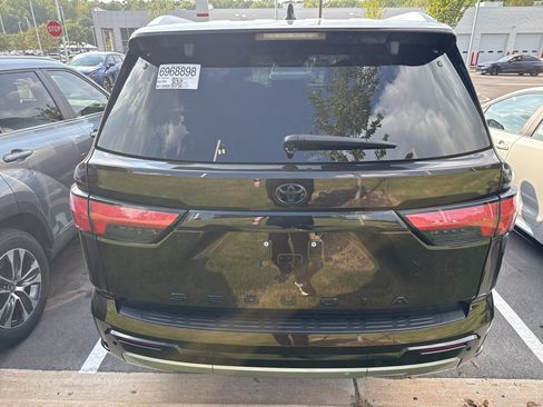 Used 2024 Toyota Sequoia Limited w/ Tow Technology Package AWD/4WD image 7