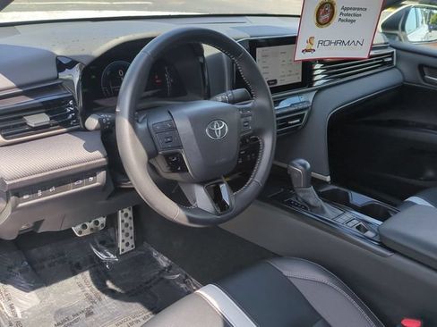Used 2025 Toyota Camry SE FWD image 10