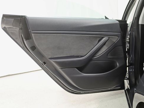 Used 2020 Tesla Model 3 Performance image 33