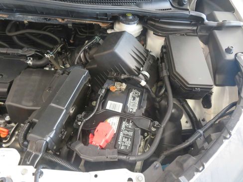 Used 2015 Honda CR-V LX image 48