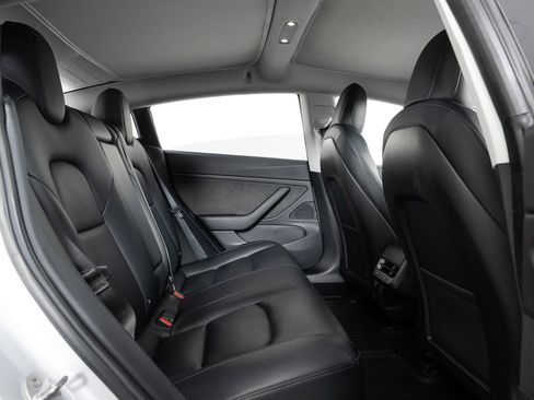 Used 2018 Tesla Model 3 Long Range image 22