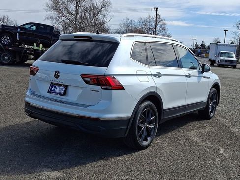 Used 2023 Volkswagen Tiguan SE AWD/4WD image 11