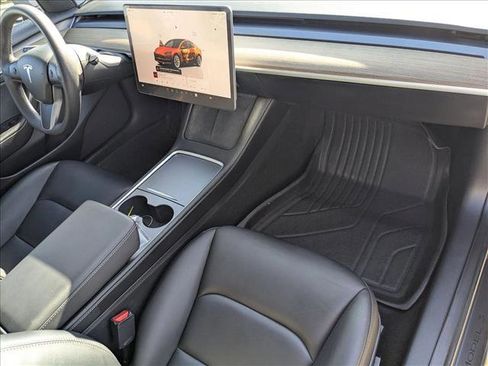 Used 2023 Tesla Model 3 Standard Range image 22