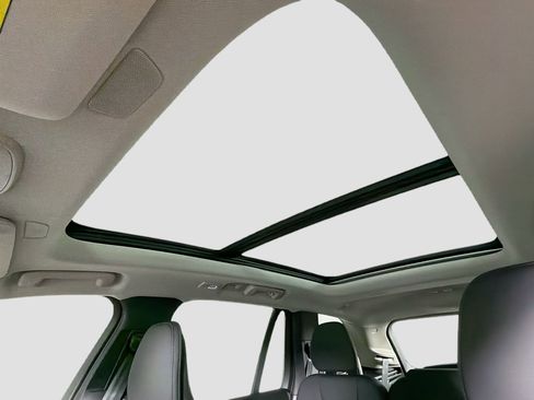 New 2026 Volvo XC90 B6 Core w/ Protection Package Premier image 21