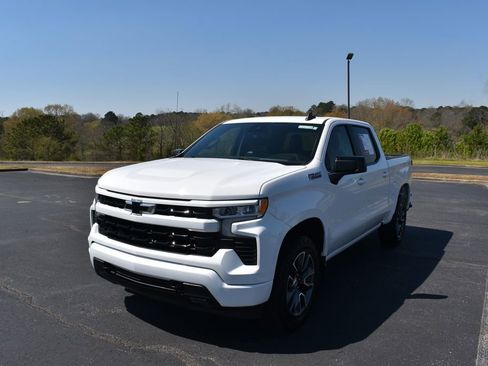 Used 2023 Chevrolet Silverado 1500 RST w/ Z71 Off-Road Package AWD/4WD image 6