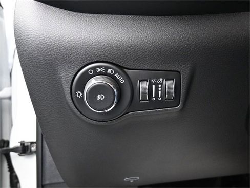 New 2026 Jeep Compass Latitude image 15