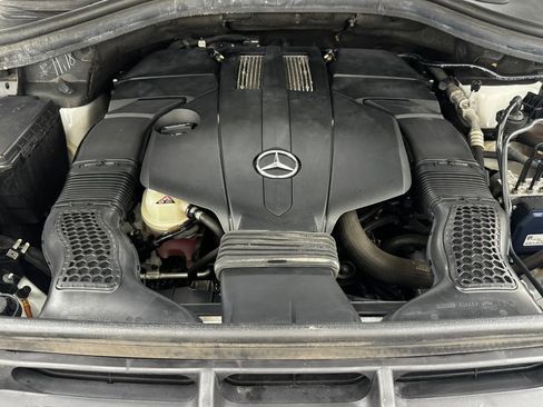 Used 2018 Mercedes-Benz GLS 450 4MATIC image 38