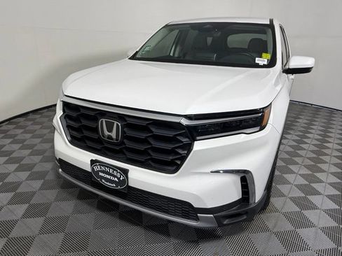 Used 2023 Honda Pilot EX-L image 2