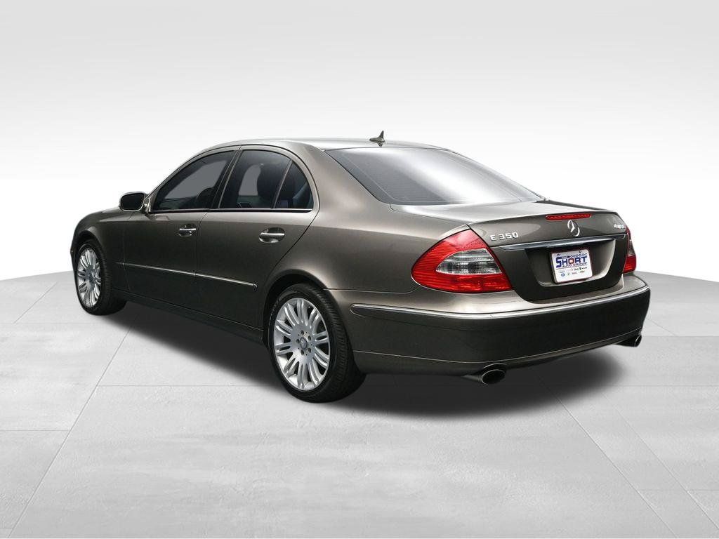Used 2008 Mercedes-Benz E 350 4MATIC Sedan image 3