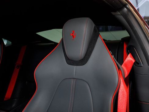 Used 2022 Ferrari Roma RWD image 20
