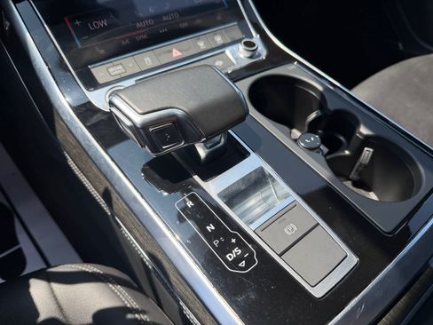 Used 2025 Audi Q7 3.0T Premium Plus AWD/4WD image 26