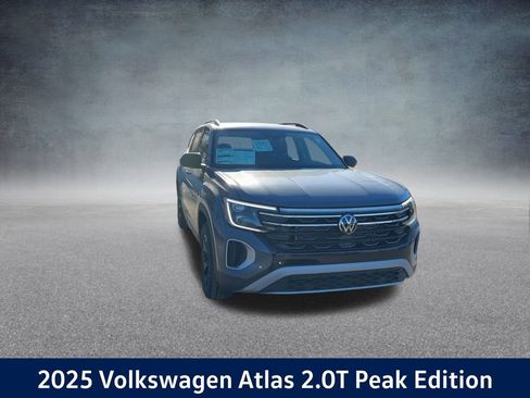 New 2025 Volkswagen Atlas Peak Edition SE image 4