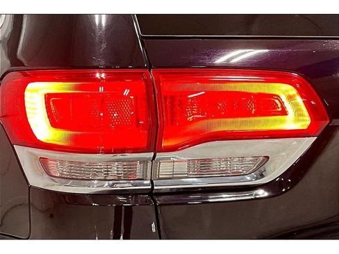 Used 2019 Jeep Grand Cherokee Limited w/ Luxury Group II image 30