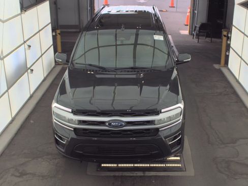 Used 2024 Ford Expedition Max Limited RWD image 2