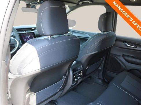 New 2025 Jeep Grand Cherokee Laredo w/ Trailer Tow Package image 14