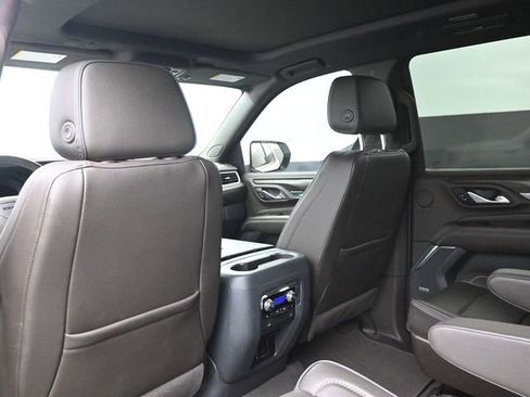 Used 2022 GMC Yukon XL Denali AWD/4WD image 16
