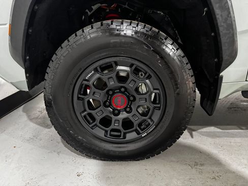 Used 2022 Toyota Tundra TRD Pro AWD/4WD image 8
