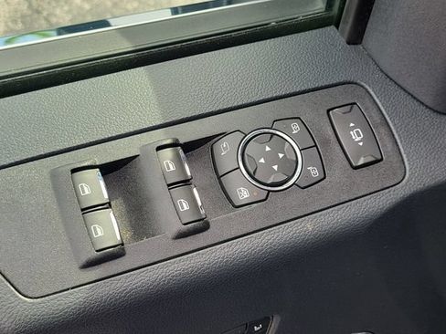 Used 2022 Ford F350 Platinum w/ FX4 Off-Road Package AWD/4WD image 22