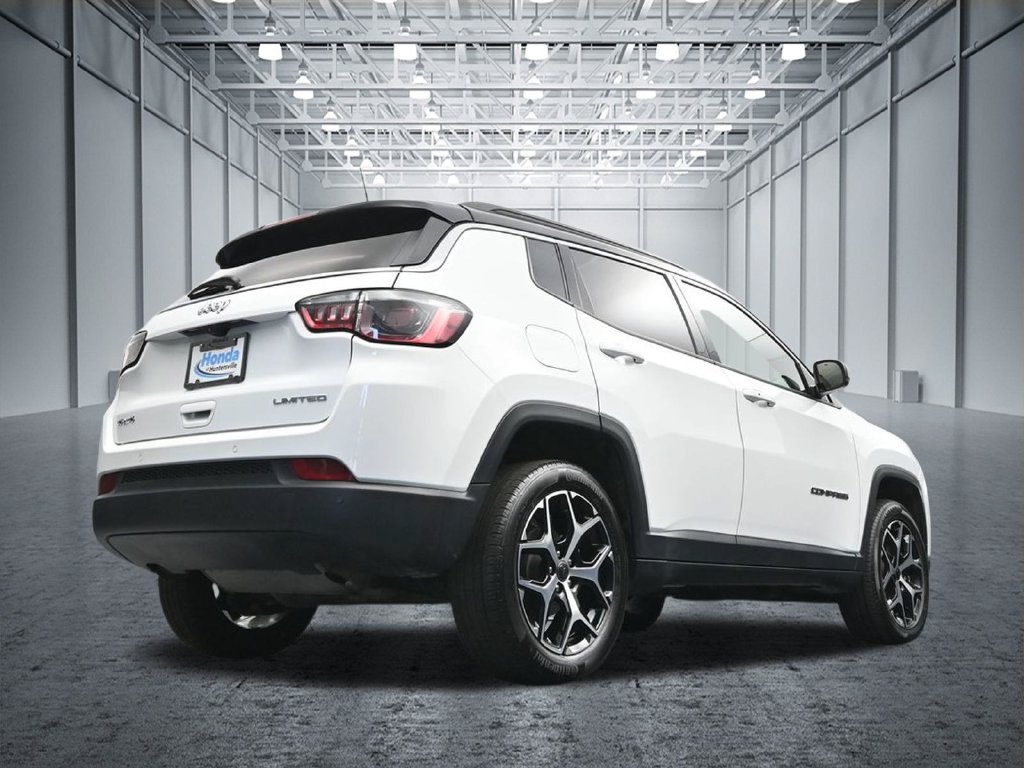 Used 2025 Jeep Compass Limited AWD/4WD image 31
